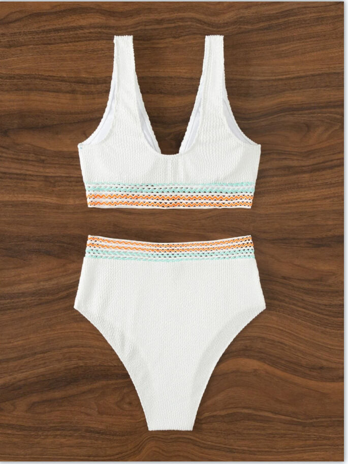 Elegant Bikini with V-Neck Top and High-Waisted Shaping Briefs